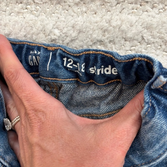 Gap Baby Girl’s Distressed Denim Jeans - Size 12-18 Months - Picture 3 of 4